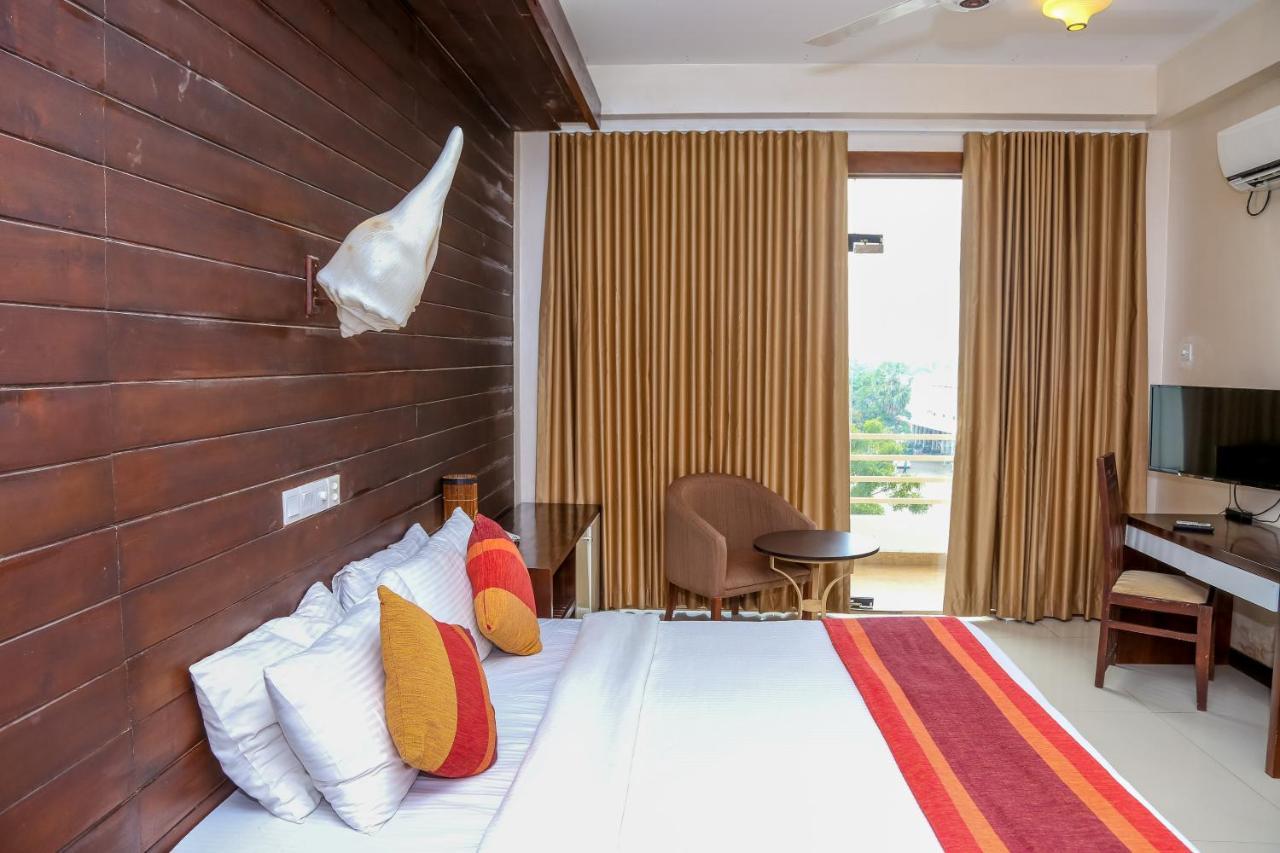 Hotel The Valampuri Jaffna Esterno foto